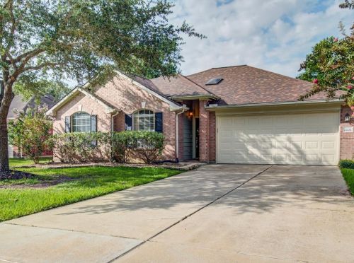 6606 Grant Dr, Richmond TX  77469-6071 exterior