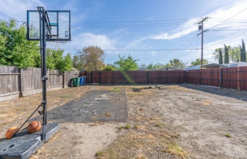 835 I St, Los Banos CA  93635-4310 exterior