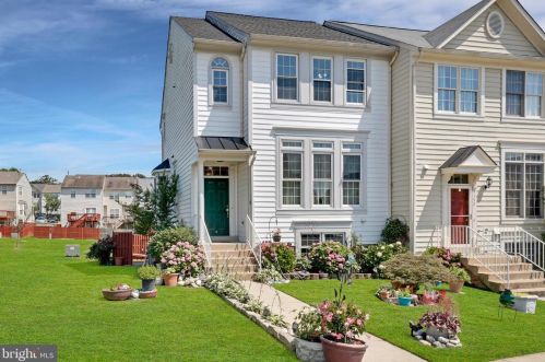 3354 Nadia Loop, Woodbridge, VA 22193-5936