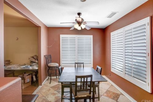 12499 Orangeblossom Ln, Riverside CA  92503-7057 exterior