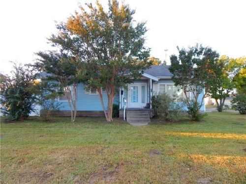 323 9th St, Shawnee, OK 74801-6817