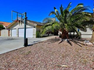 420 Racetrack Rd, Henderson, NV 89015-5677