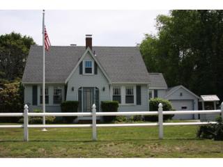 319 Post Rd, Greenland, NH 03840-2318