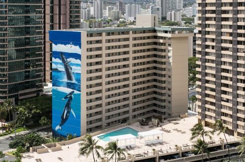 1909 Ala Wai Blvd, Honolulu HI  96815-1817 exterior