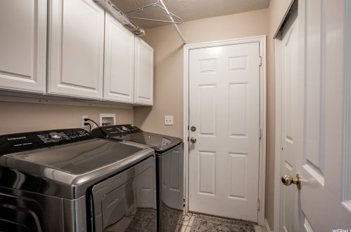 7384 Brittany Town Dr, Taylorsville UT 84084-4609 exterior