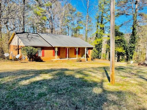 5149 Rocky Hill Dr, Lilburn, GA 30047-6652