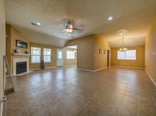 7314 Tara Dr, Richmond TX  77469-6050 exterior