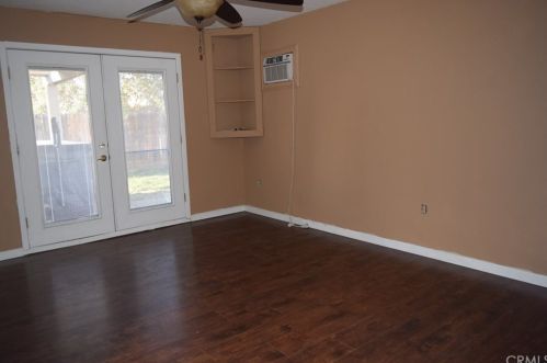 2825 Sonoma Dr, Riverside CA  92504-4318 exterior