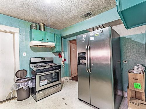 2542 Grafton Ave, Dallas TX  75211-5423 exterior