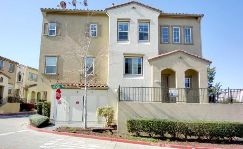 478 Alvarez Cmn, Milpitas, CA 95035-8634