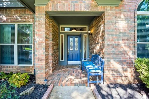 3204 Jameston Dr, Lewisville, TX 75028-2930