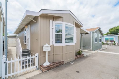 4861 Lincoln Ave, Cypress, CA 90630-2664