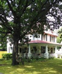 627 Walnut St, Chetopa, KS