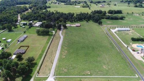1637 Pianalto Rd, Springdale, AR 72762-9404