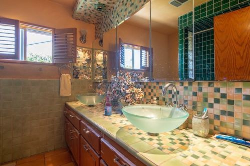 4151 132 St, Hawthorne CA 90250-5904 exterior