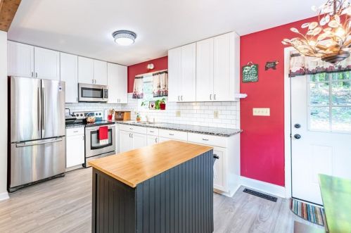 550 Fairway Dr, Big Canoe GA  30143-7946 exterior