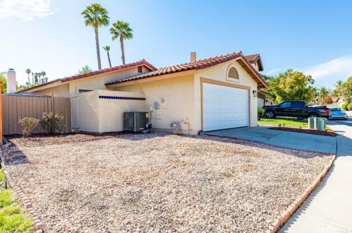 1289 Dos Hermanos Gln, Escondido, CA 92027-1269