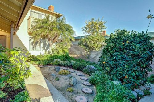7 Butler St, Irvine CA  92612-2724 exterior