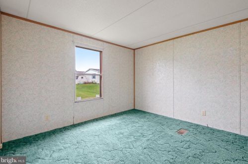 207 Sunningdale Ct, Lancaster PA  17603-2185 exterior