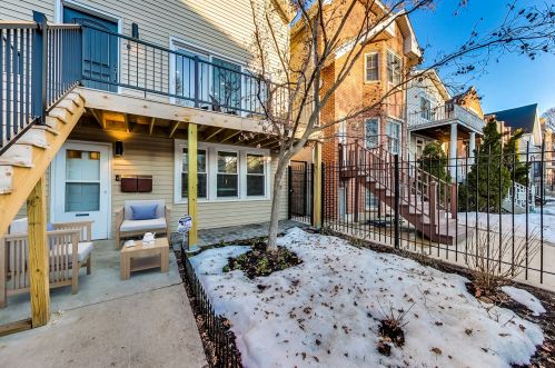 3249 Leavitt St, Chicago, IL 60608-6016