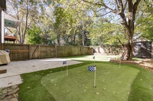 1118 Hawthorne St, Atlanta GA  30307-2610 exterior