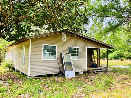 2 Jimmy Reyer Rd, Crossroads, MS 39470