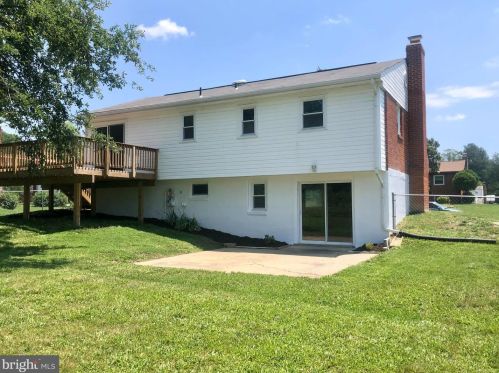 14602 Aurora Dr, Woodbridge, VA 22193-1232
