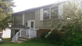 6329 Randwick Rd, Peoria, IL 61615-2528
