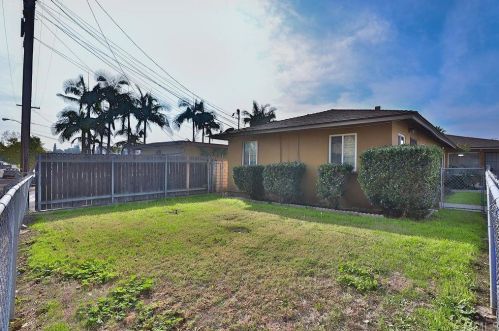 3534 West St, Lemon Grove, CA 91945-1530