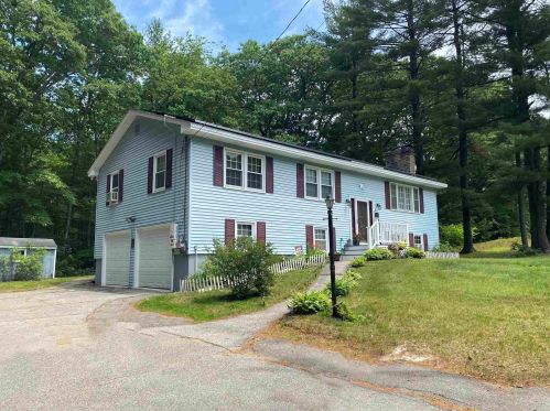 26 Kingsbury St, Derry, NH 03038-1653