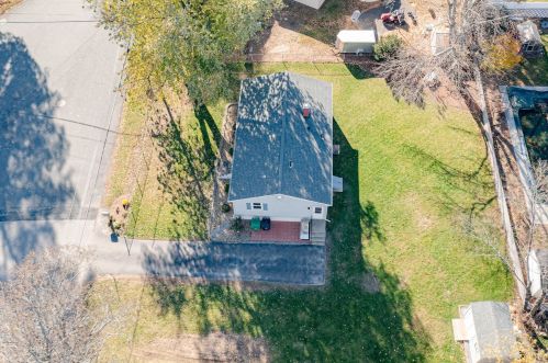 4 White Plains Dr, Nashua, NH 03062-1632