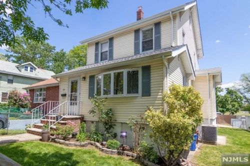 39 Hille Pl, Ridgefield Park, NJ 07660-2025
