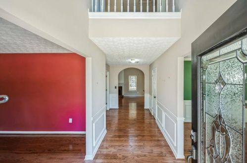 1150 Hidden Pond Ln, Roswell, GA 30075-2480