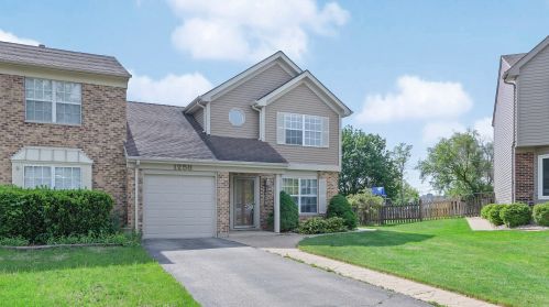 1258 Robin Dr, Carol Stream, IL 60188-4832