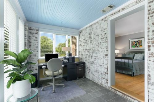 676 Hillpine Dr, Atlanta GA  30306-3277 exterior