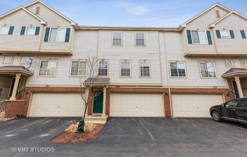 125 Monarch Dr, Streamwood, IL 60107-3386