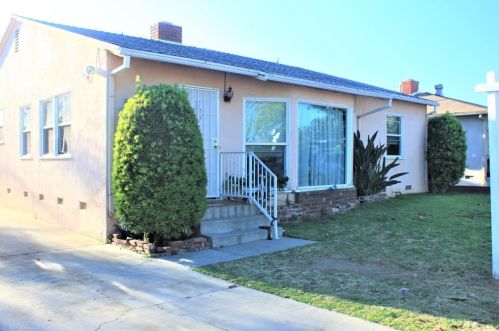 741 Carmelita Pl, Montebello, CA 90640-5506