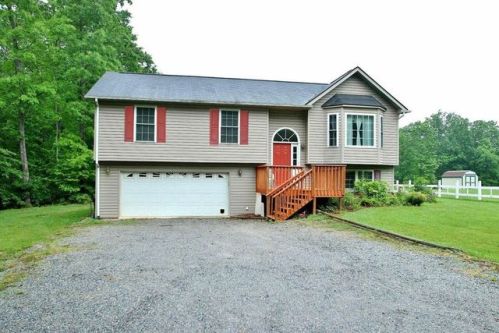 9829 Upper Craigs Creek Rd, Catawba, VA 24070-3203