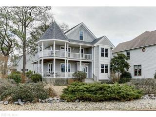 4612 Mayflower Rd, Norfolk, VA 23508-2740