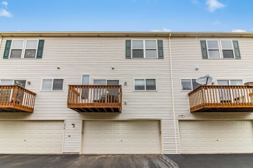 1982 Grandview Pl, Boulder Hill IL  60538-3039 exterior