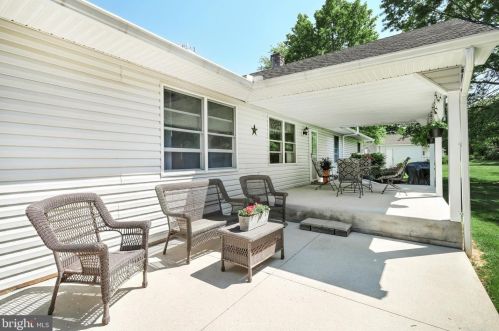 2865 Admire Springs Dr, York PA  17315-4584 exterior