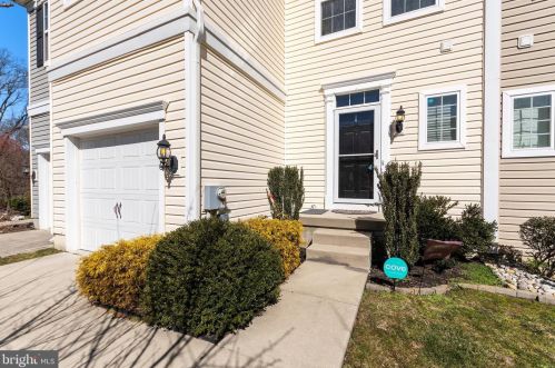 16 Shire Ct, Somerdale, NJ 08083-1255