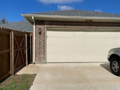 6318 Mc Cartney Ln, Garland TX 75043-5935 exterior
