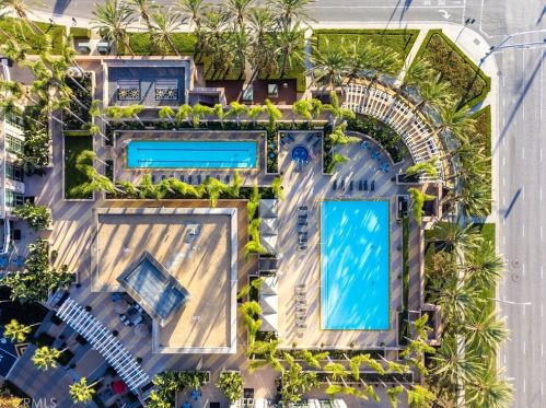 5082 Scholarship, Irvine CA  92612-5695 exterior