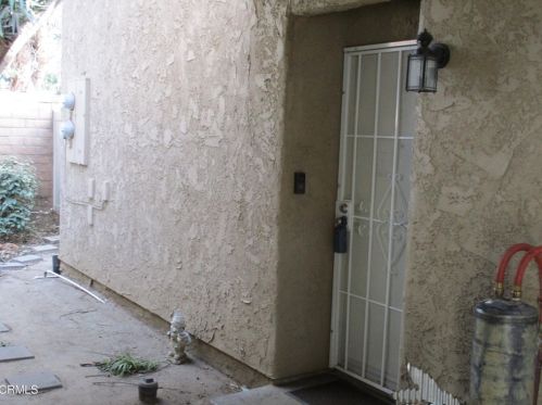 332 Santa Barbara St, Santa Paula, CA 93060-2629