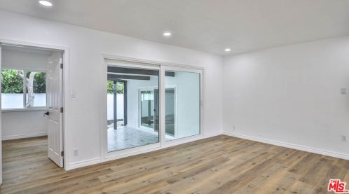 13606 Lemoli Ave, Hawthorne CA  90250-7722 exterior