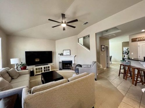 185 Buckingham Dr, Uhland TX  78640-5811 exterior