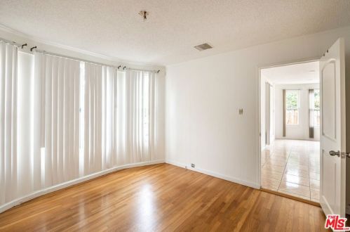 734 Adams St, Glendale CA 91206-2502 exterior