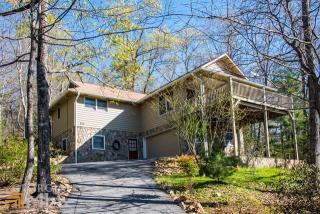 620 Rabun Bluffs Dr, Lakemont, GA 30552