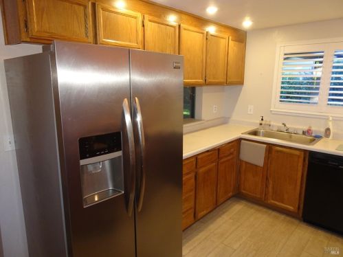 195 Bighorn Ct, Vacaville CA  95687-3438 exterior
